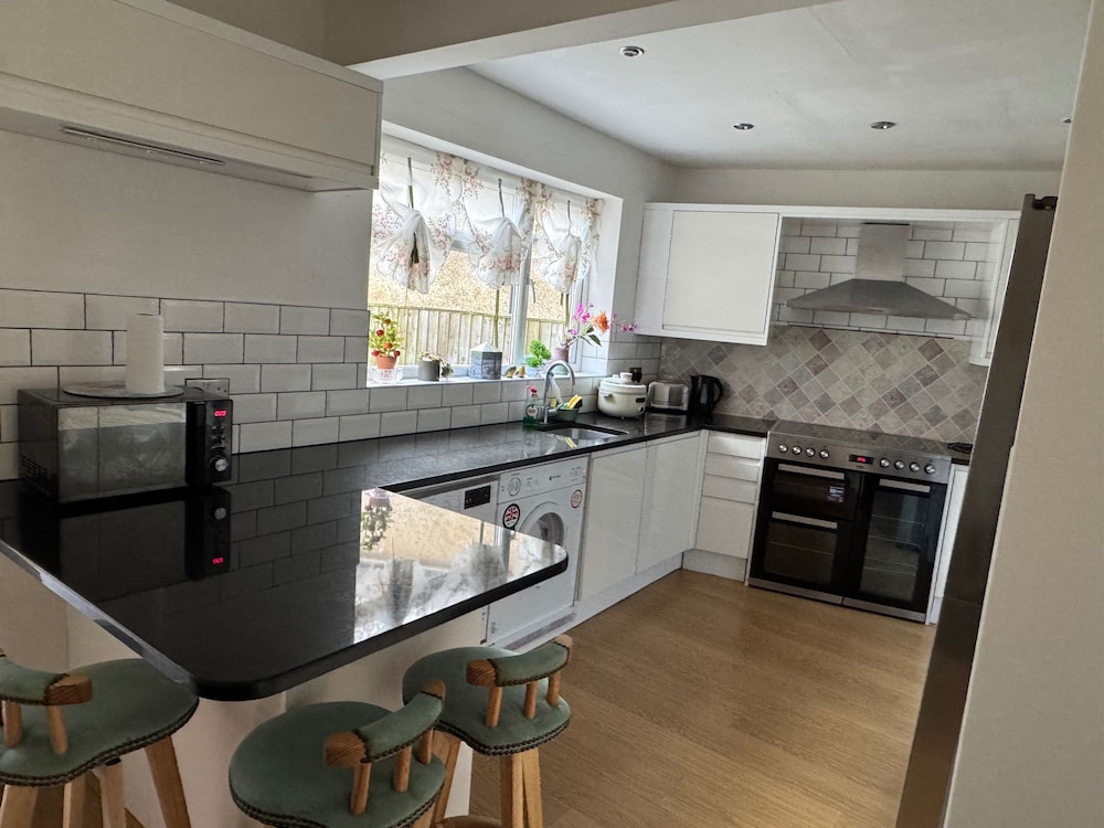Oxford - Villa - Sleeps 8 - Garden - Parking