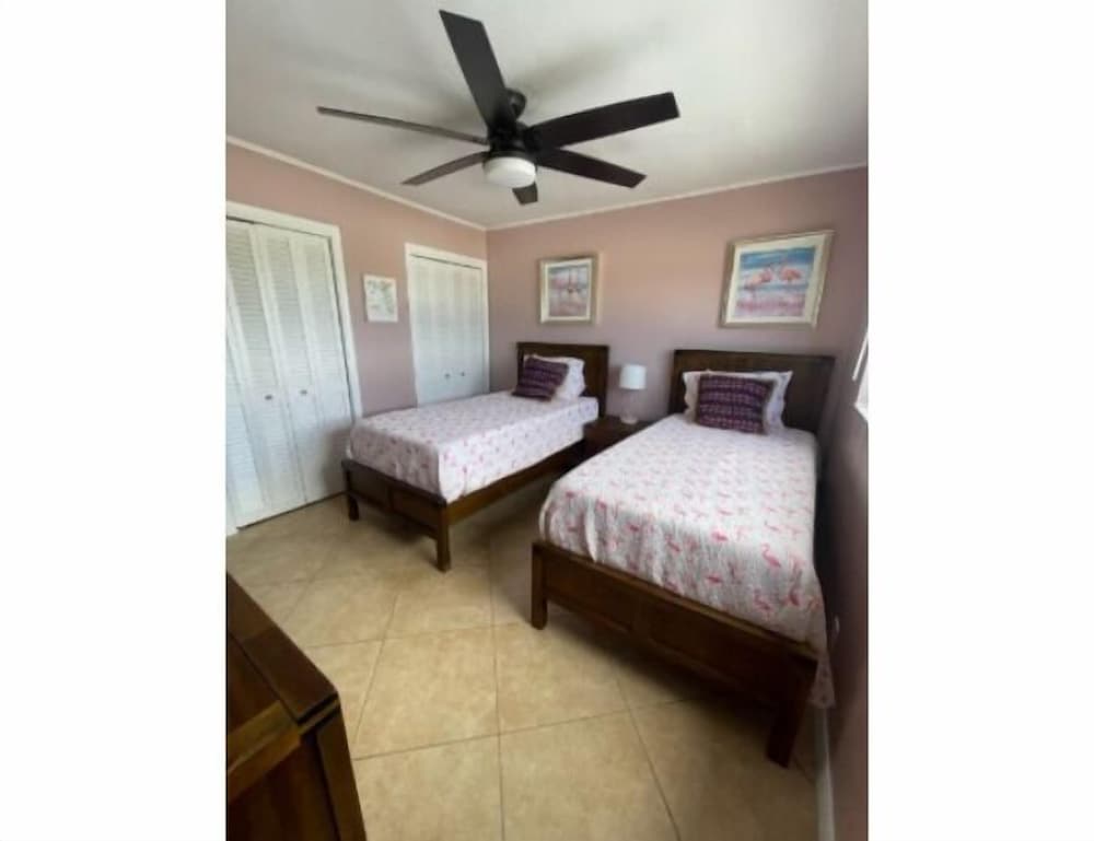 PH 2BED2BATH with Ocean View & Parking
