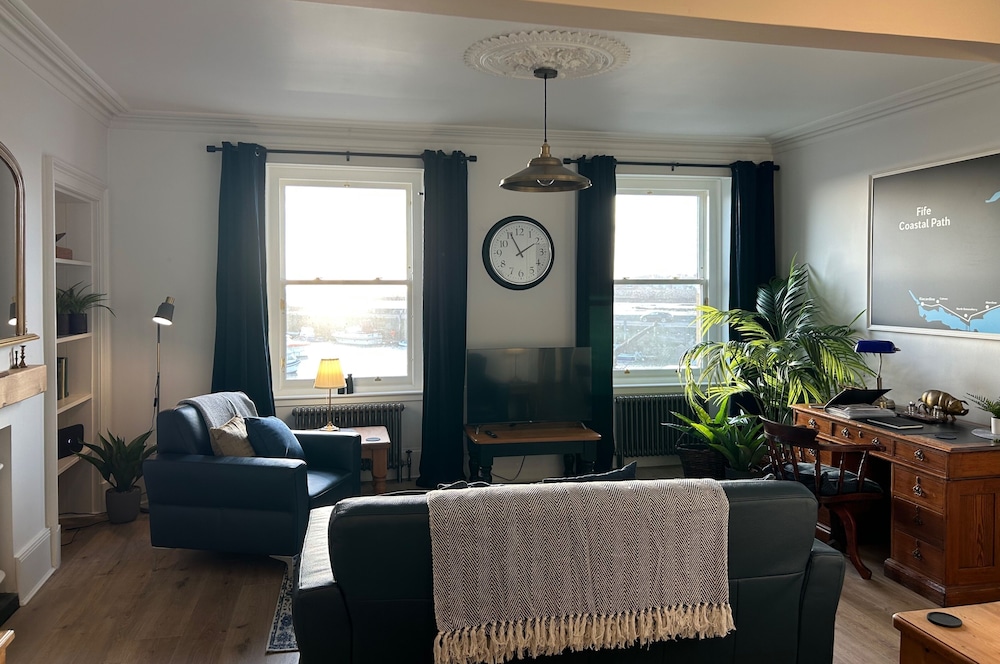 Seaview 2-bed Apartment on Anstruther Harbourfront