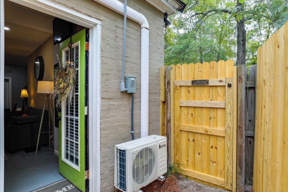 Backyard Oasis w/ Pool: Sunny Sumter Studio!