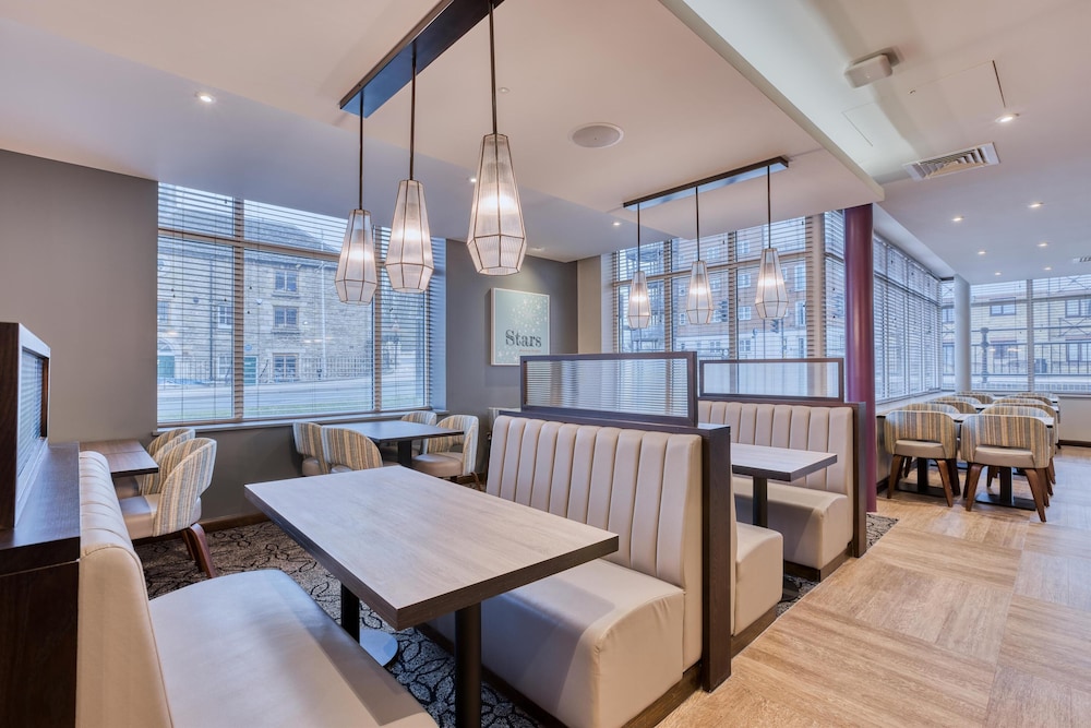 Premier Inn Peterborough City Centre, photo 12