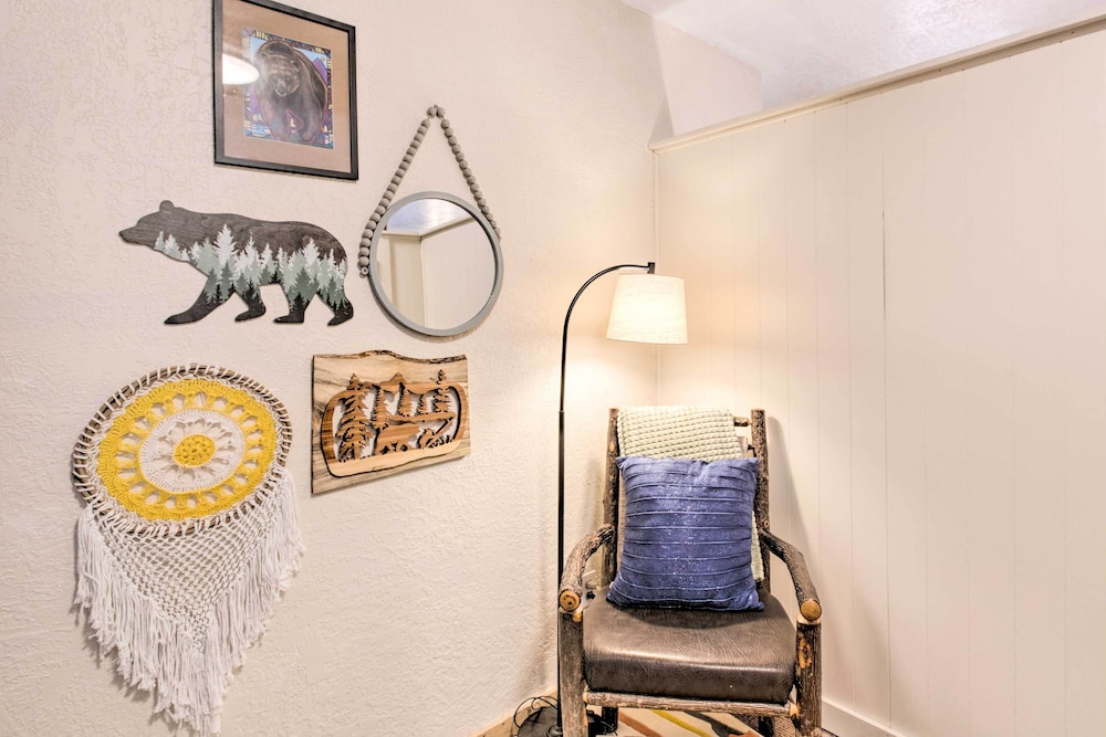 Red River Retreat: Walk to Lifts, Mtn Views! view 4