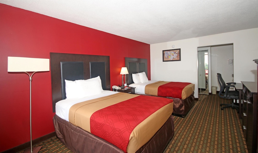 Knights Inn Pilot Mountain