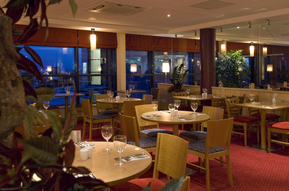 Premier Inn Hull City Centre 4