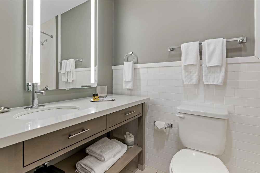 Executive Residency By Best Western Waterloo & Cedar Falls