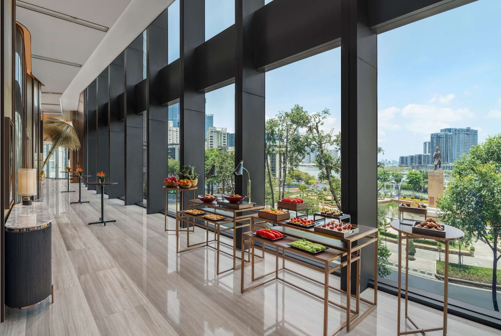 Hilton Saigon 59