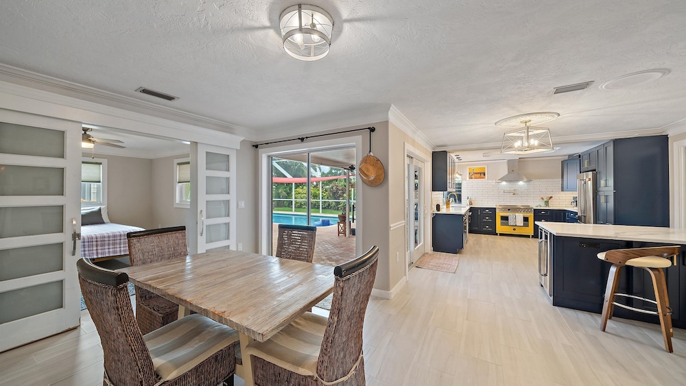 Gulf Tide Getaway 2 Bedroom Home