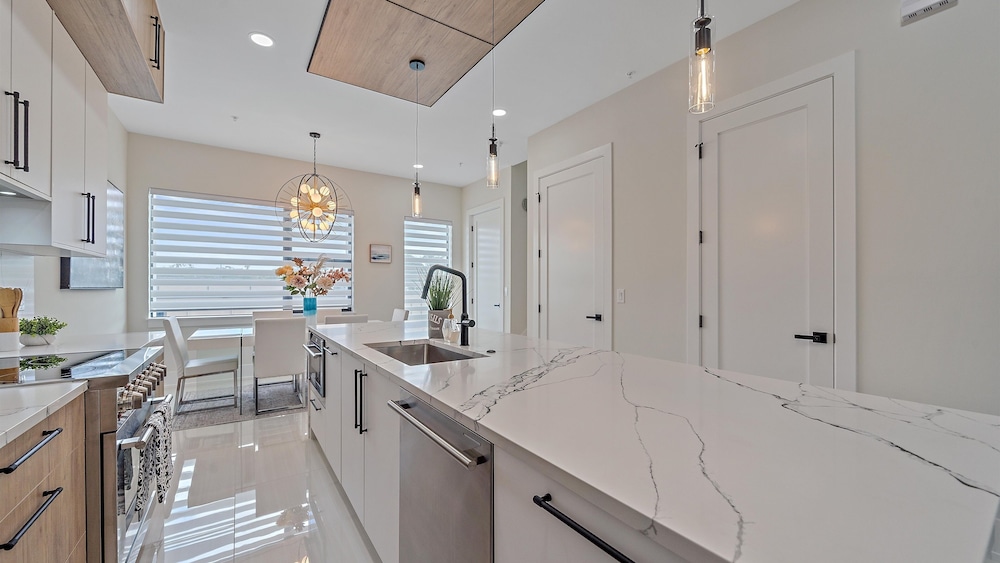 Coastal Moderne 2 Bedroom Townhouse
