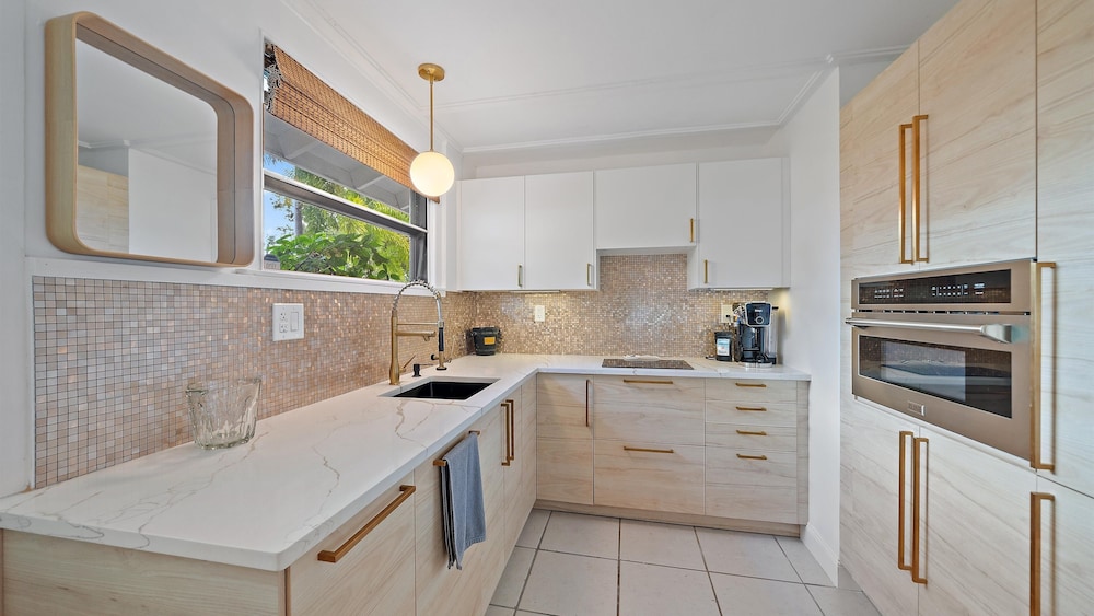 Hidden Oasis A 1 Bedroom Bungalow