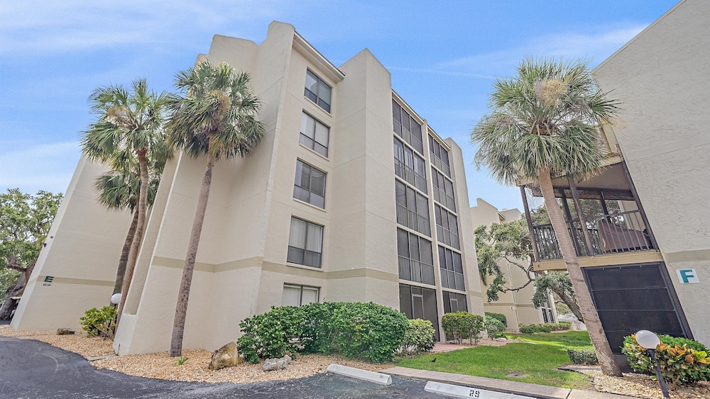 My Happy Place 2 Bedroom Condo