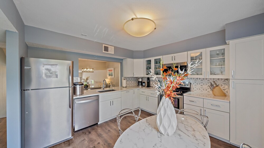 Siesta Beach Retreat 2 Bedroom Townhouse