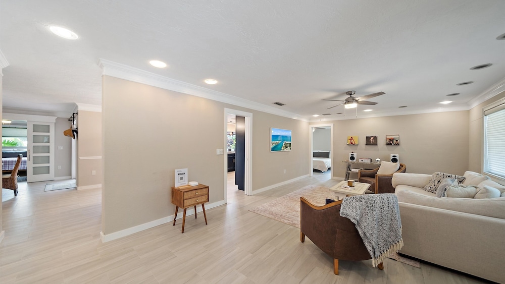 Gulf Tide Getaway 2 Bedroom Home