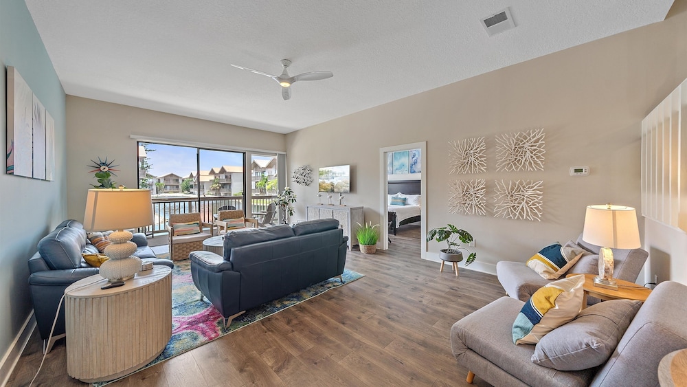 Siesta Beach Retreat 2 Bedroom Townhouse