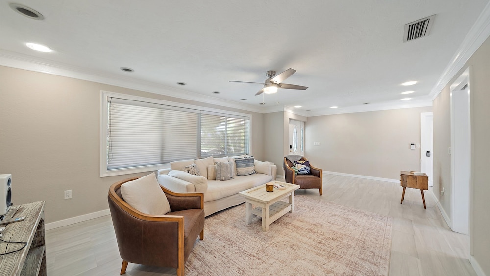 Gulf Tide Getaway 2 Bedroom Home