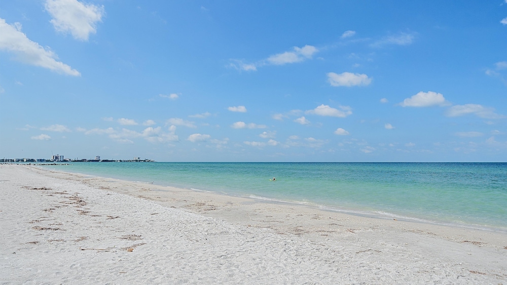 The Beach House 2 Bedroom Condo