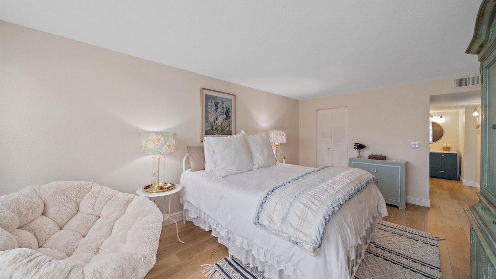 Sole Retreat 2 Bedroom Condo