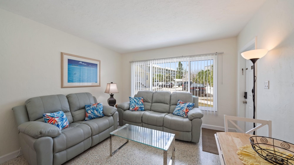 Siesta Treasure 4 Bedroom Home