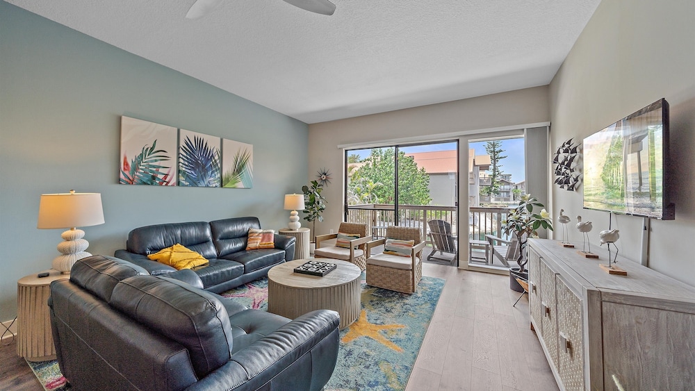 Siesta Beach Retreat 2 Bedroom Townhouse