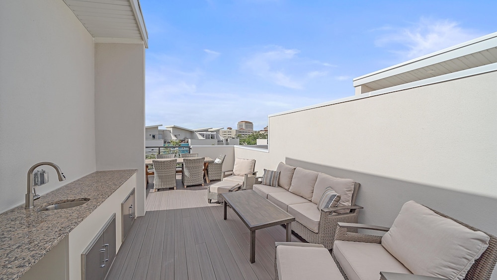 Coastal Moderne 2 Bedroom Townhouse
