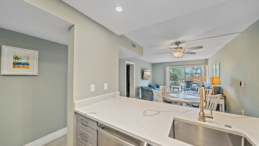 Beach Haven 2 Bedroom Condo