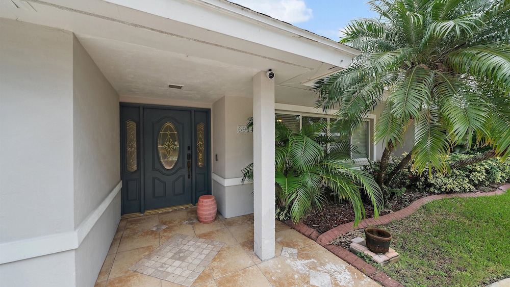 Gulf Tide Getaway 2 Bedroom Home