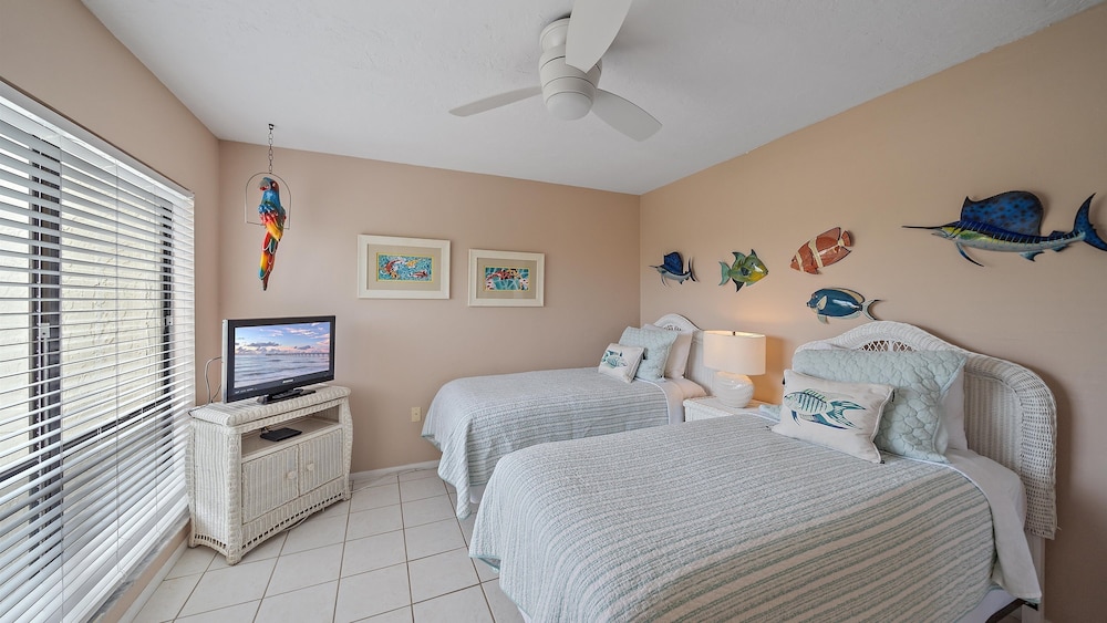 My Happy Place 2 Bedroom Condo