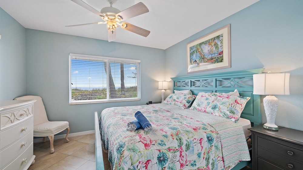 Las Hermanas 2 1 Bedroom Condo by RedAwning view 2