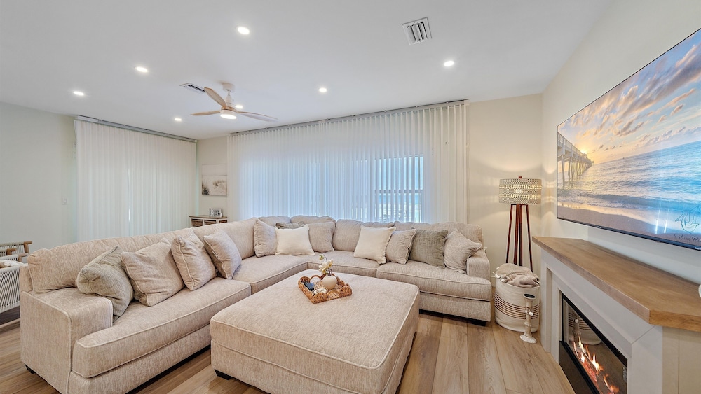The Beach House 2 Bedroom Condo