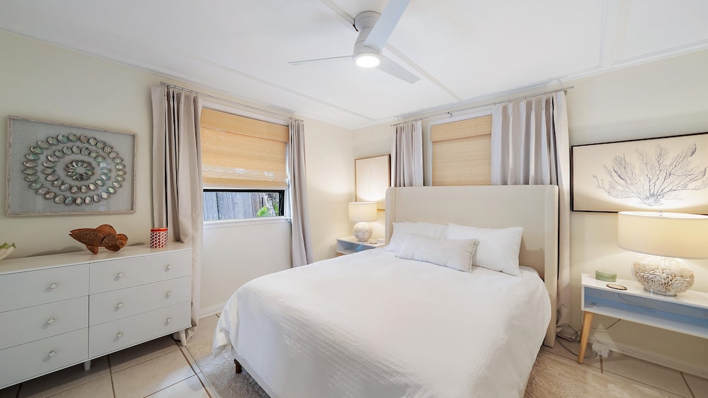 Hidden Oasis A 1 Bedroom Bungalow