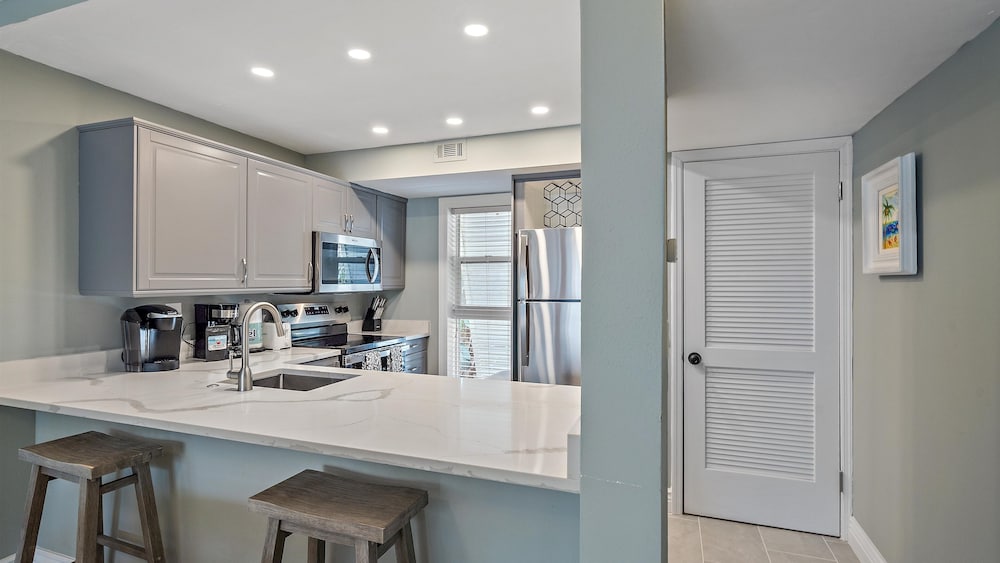 Beach Haven 2 Bedroom Condo
