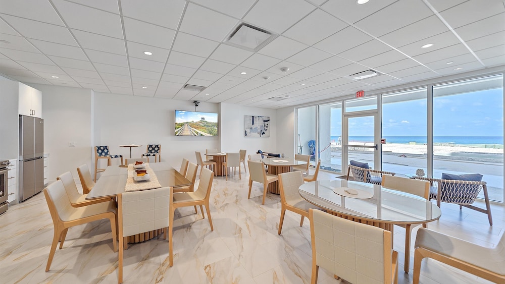The Beach House 2 Bedroom Condo