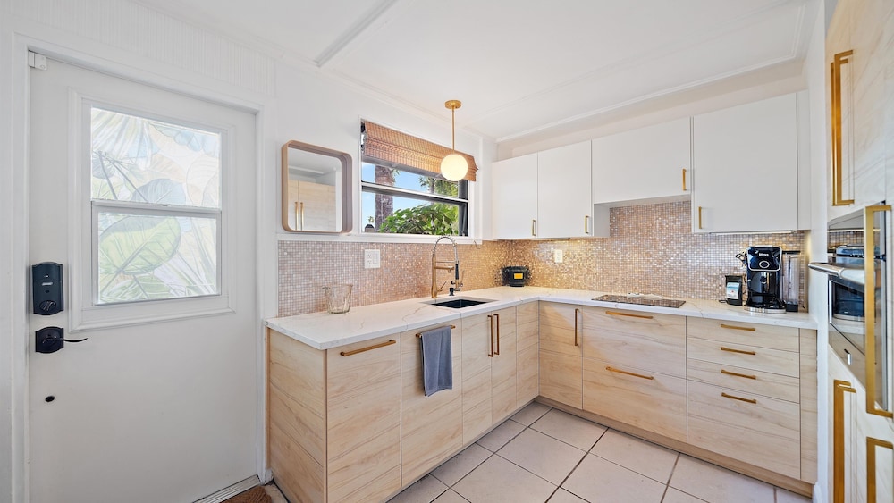 Hidden Oasis A 1 Bedroom Bungalow