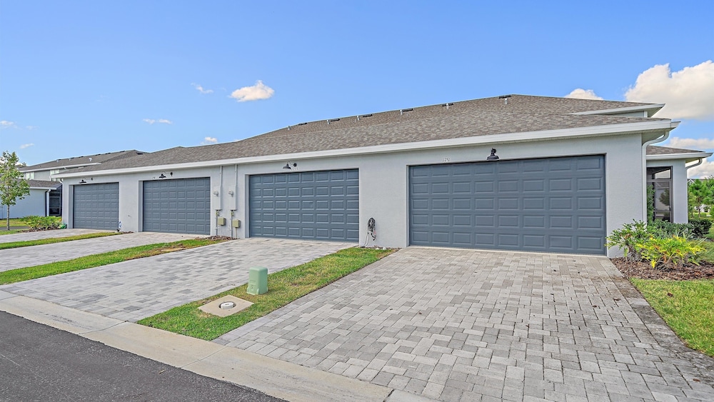 Lazy Days At Waterside 2 Bedroom Townhouse