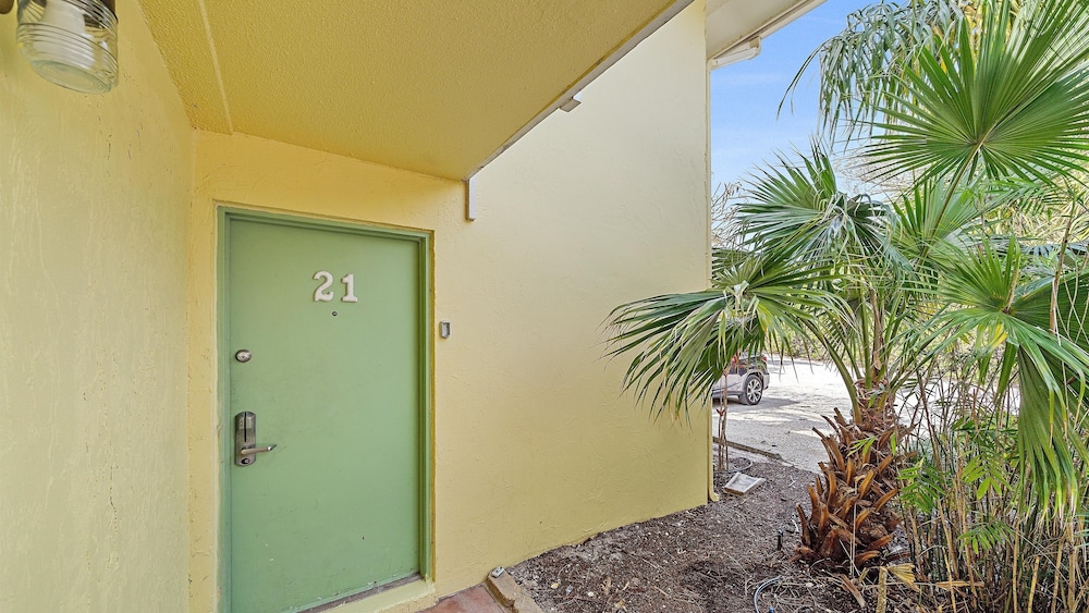 Beach Haven 2 Bedroom Condo