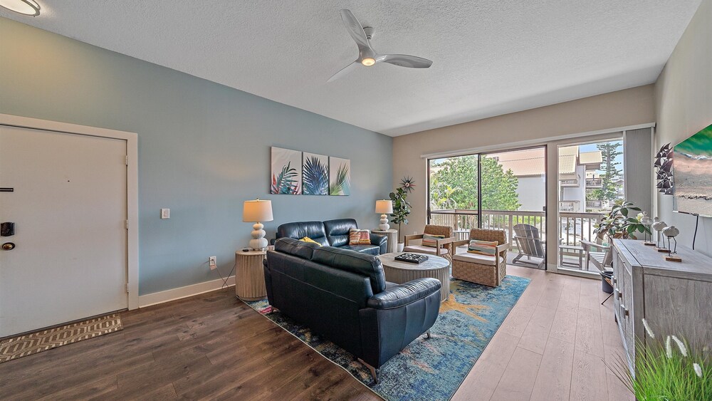 Siesta Beach Retreat 2 Bedroom Townhouse