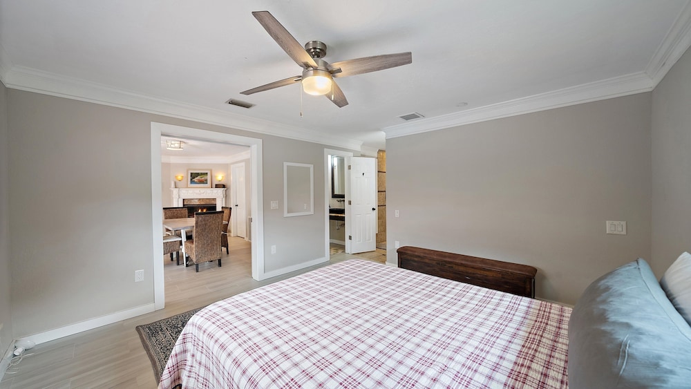 Gulf Tide Getaway 2 Bedroom Home