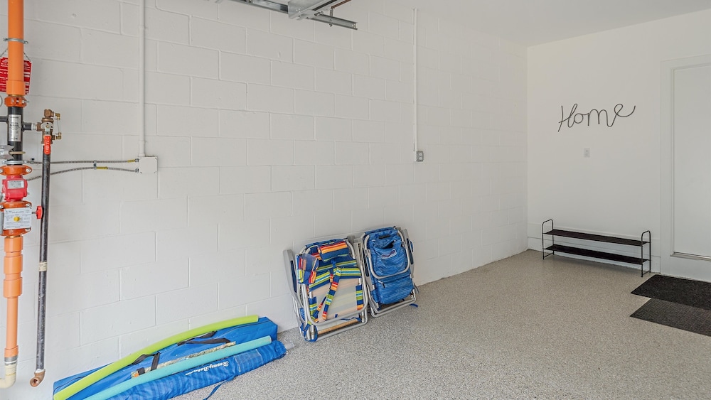 Coastal Moderne 2 Bedroom Townhouse