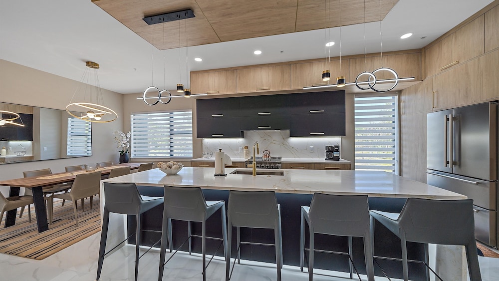 Uptown Oasis 3 Bedroom Townhouse