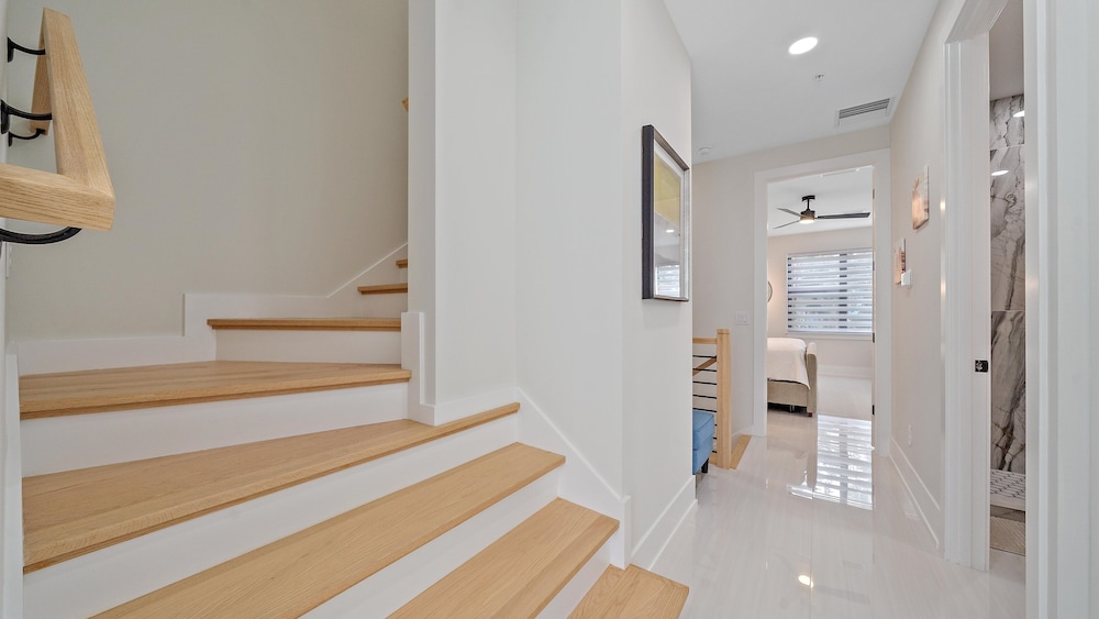 Coastal Moderne 2 Bedroom Townhouse