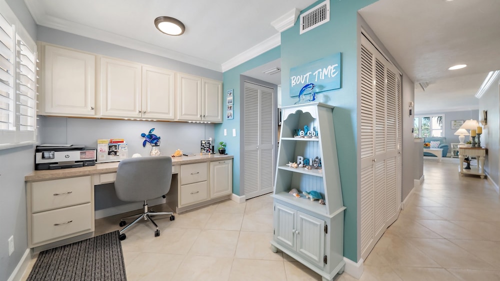 'bout Time 2 Bedroom Condo