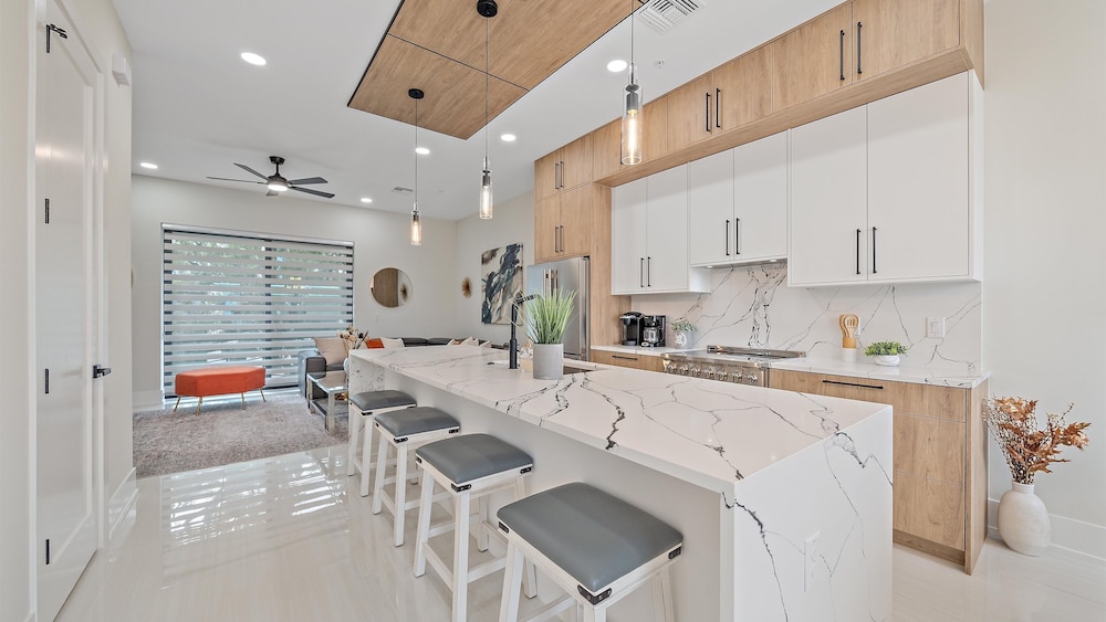 Coastal Moderne 2 Bedroom Townhouse