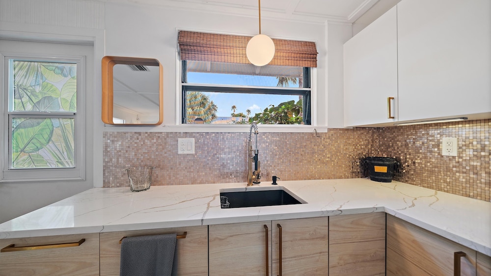 Hidden Oasis A 1 Bedroom Bungalow