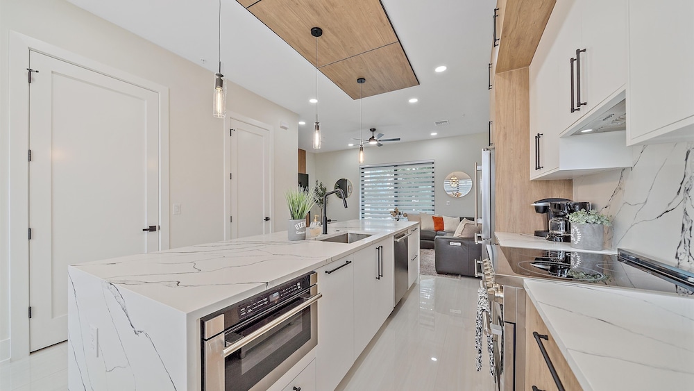 Coastal Moderne 2 Bedroom Townhouse