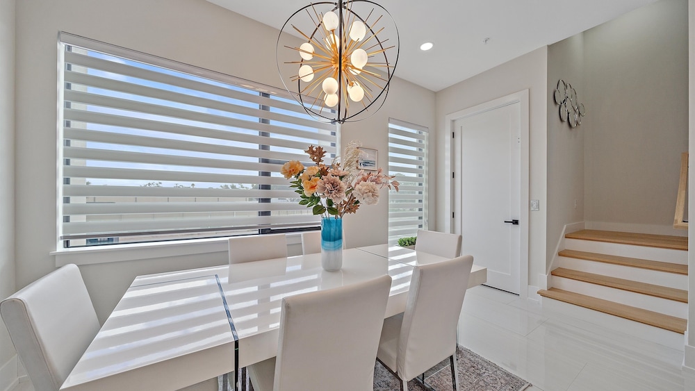 Coastal Moderne 2 Bedroom Townhouse
