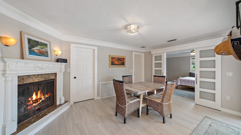 Gulf Tide Getaway 2 Bedroom Home