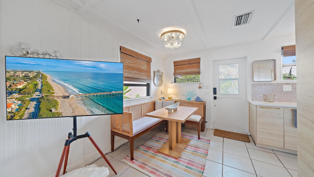 Hidden Oasis A 1 Bedroom Bungalow