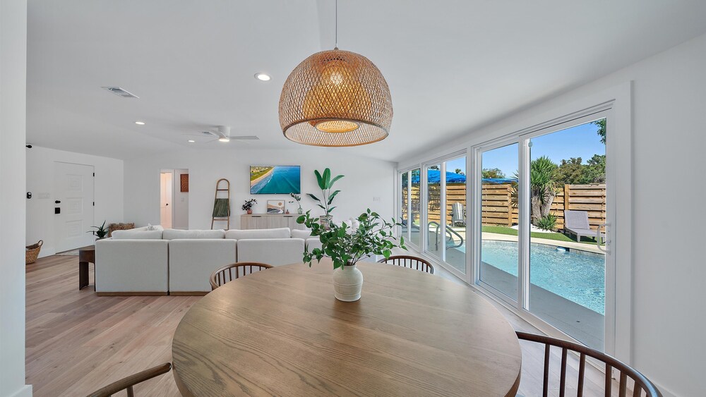 Coastal Cottage 2 Bedroom Home