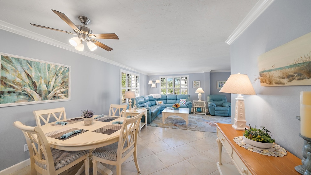 'bout Time 2 Bedroom Condo