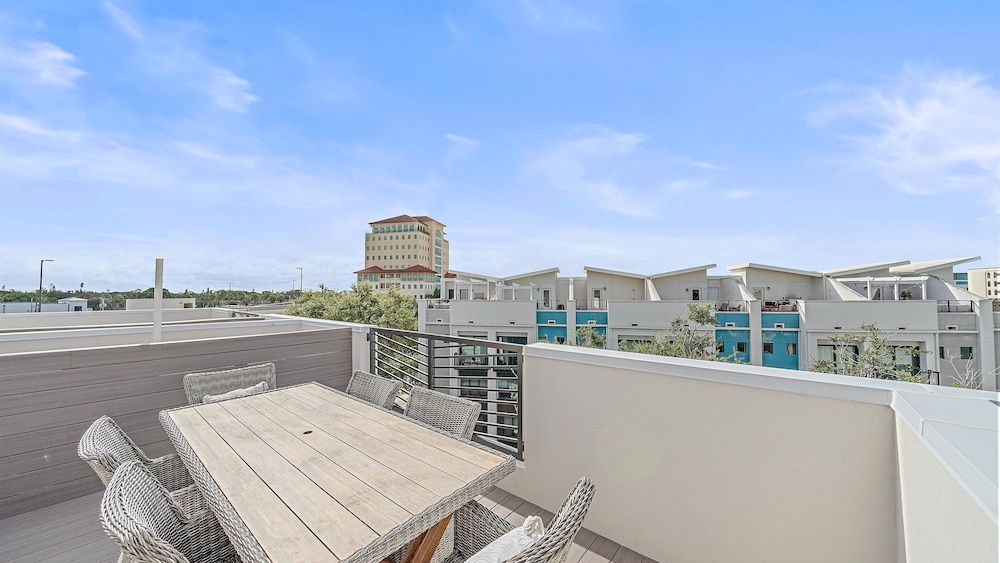Coastal Moderne 2 Bedroom Townhouse