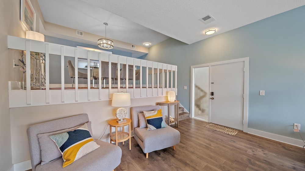 Siesta Beach Retreat 2 Bedroom Townhouse